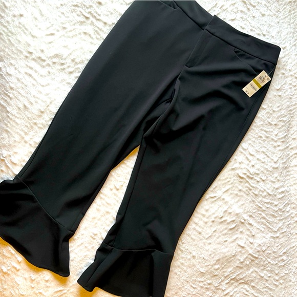 BAR III CROPPED AND RUFFLE BOTTOM FLARED DRESS PANTS NWT - Picture 1 of 7